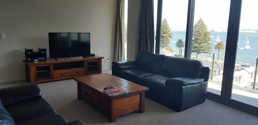 The Pacific Apartments Mount Maunganui Exteriör bild