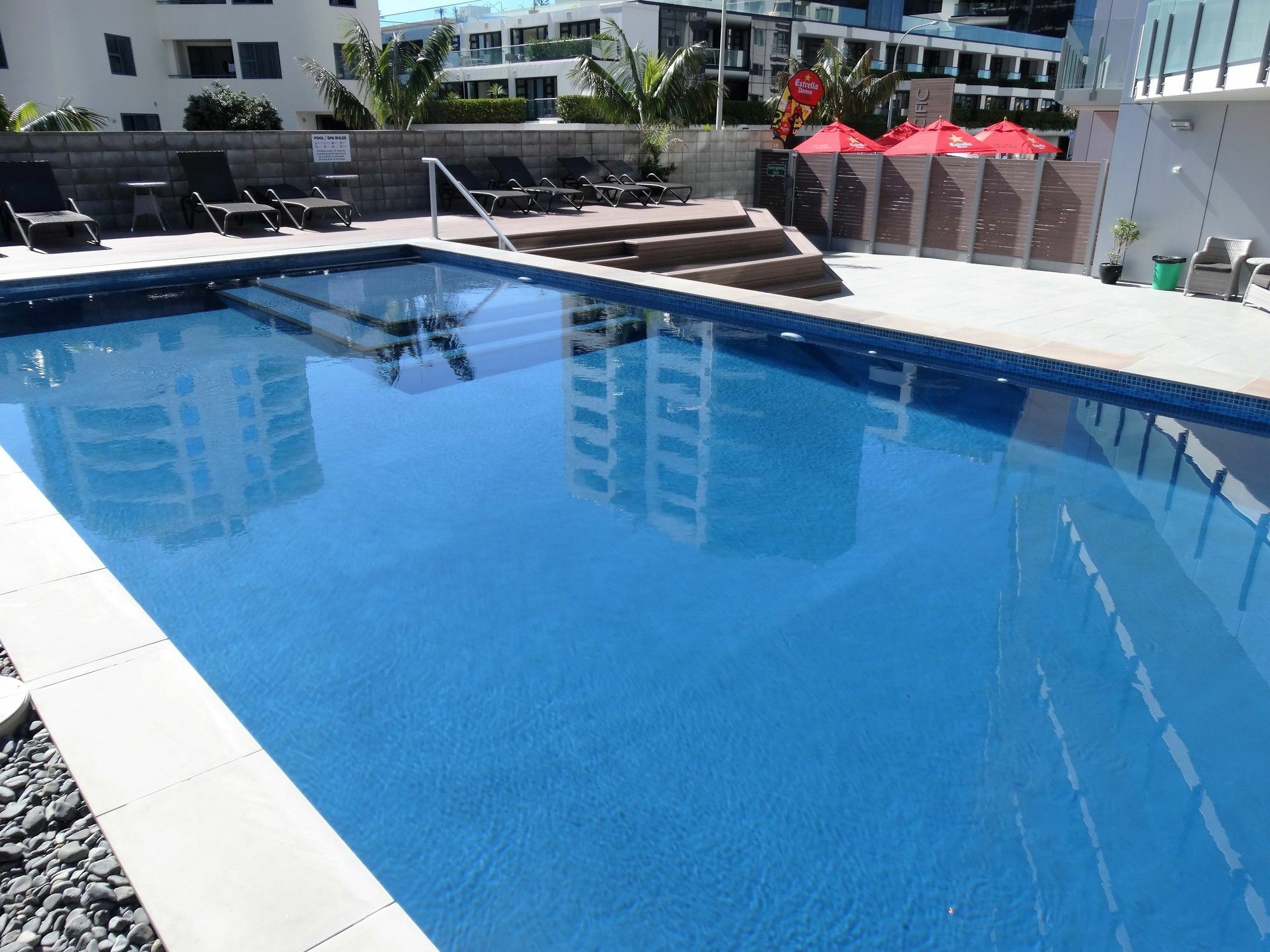 The Pacific Apartments Mount Maunganui Exteriör bild